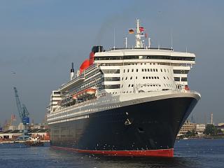 Queen Mary in Hamburg